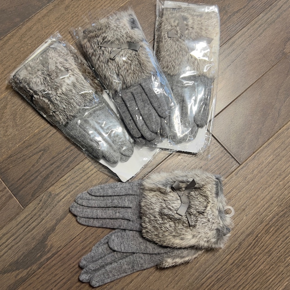 Gloves - Picture 2 of 14